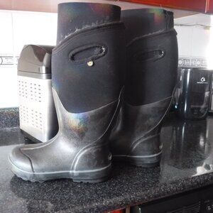 BOGS Womens Wide Calf Waterproof Outdoor Snow Boots Sz 6